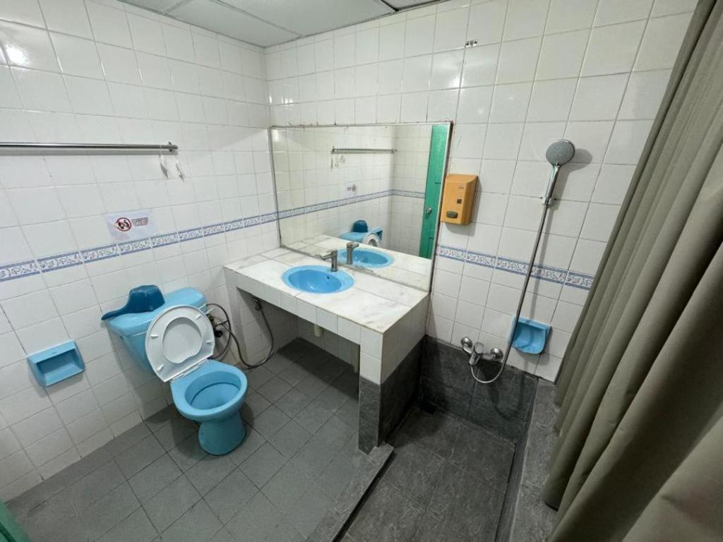 Mega Inn Sri Aman Simanggang Exteriör bild
